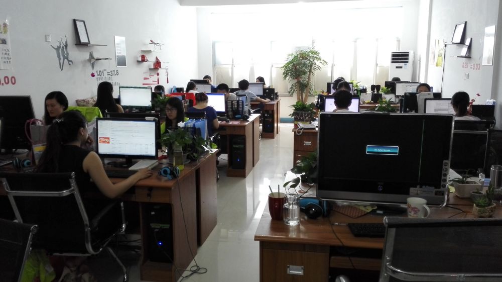 Professional and excellent service team (3)